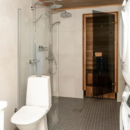 公寓 - Rising Sun With 3 Bedrooms, Loft, Sauna And Balcony With A View 鲁卡