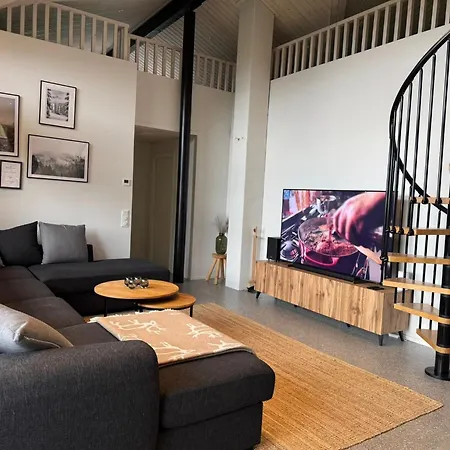 Διαμέρισμα - Rising Sun With 3 Bedrooms, Loft, Sauna And Balcony With A View *